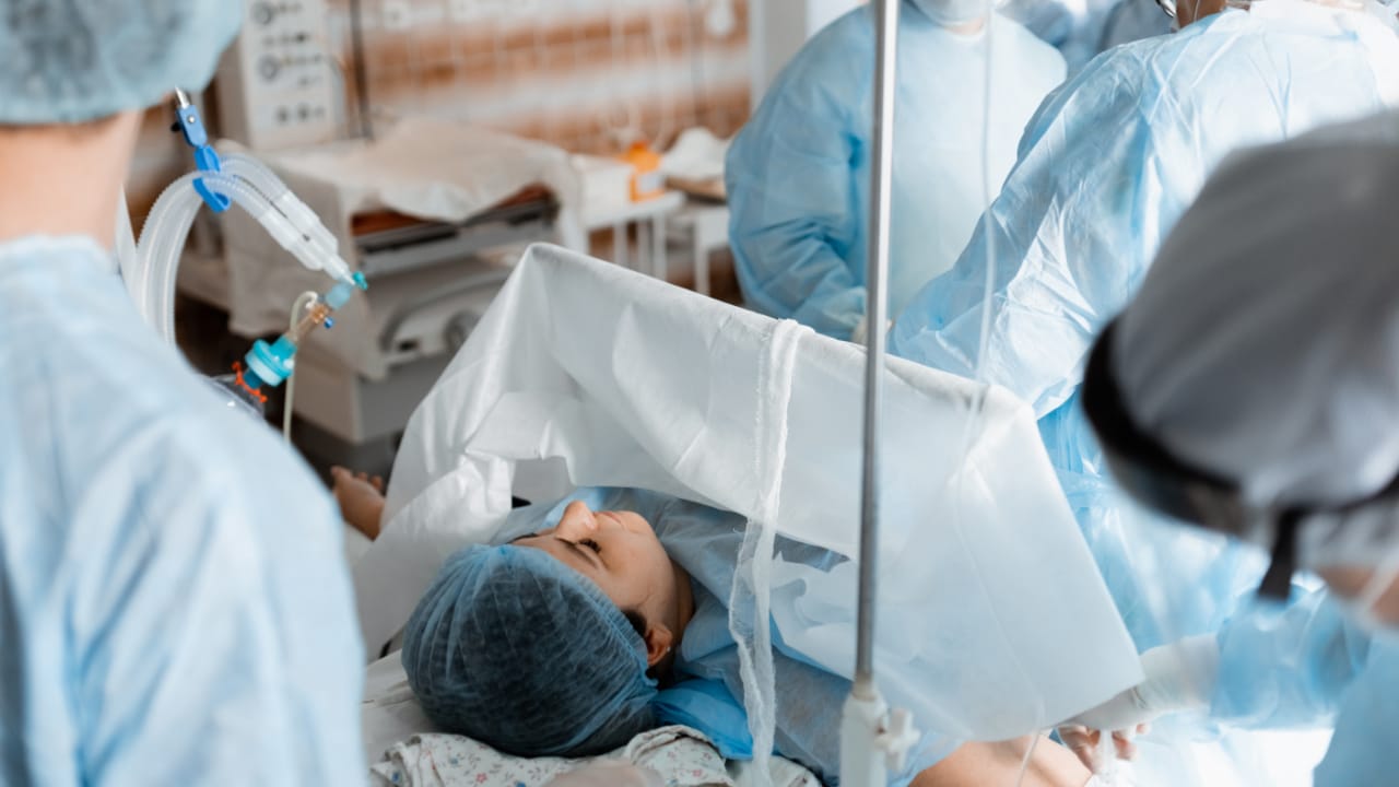 'I Can Feel Everything': Women Are Speaking Up About Pain During C-Sections