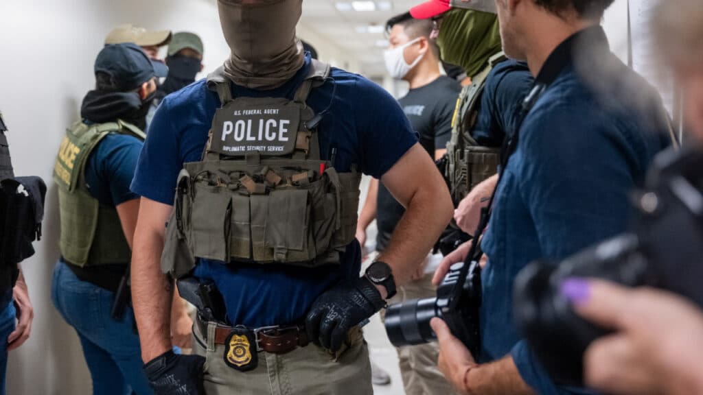 Latina Mom Files $1M Suit After Immigration Agents Detain Teen Son at Gunpoint